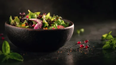 hidroponik marulun lezzetini temsil eden taze yeşillik salatası